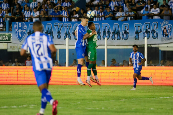 Chapecoense em campo pela na Série B